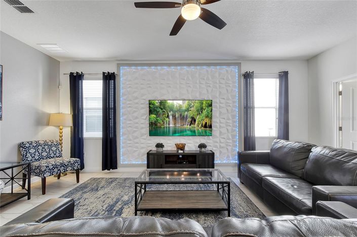 Image No.7-6 Bed House for sale