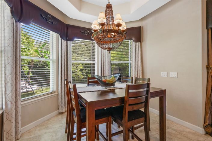 Image No.11-3 Bed House for sale