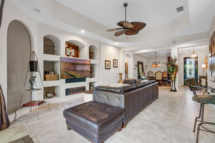 Image No.13-3 Bed House for sale