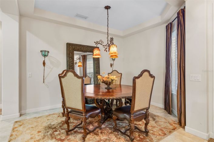 Image No.17-3 Bed House for sale