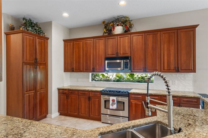 Image No.6-3 Bed House for sale