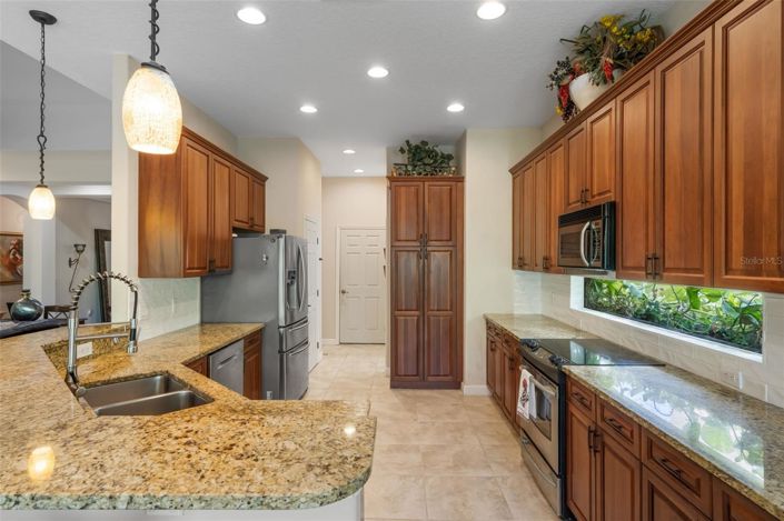 Image No.7-3 Bed House for sale