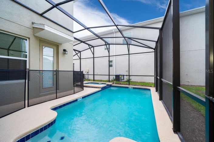 Image No.17-5 Bed House for sale