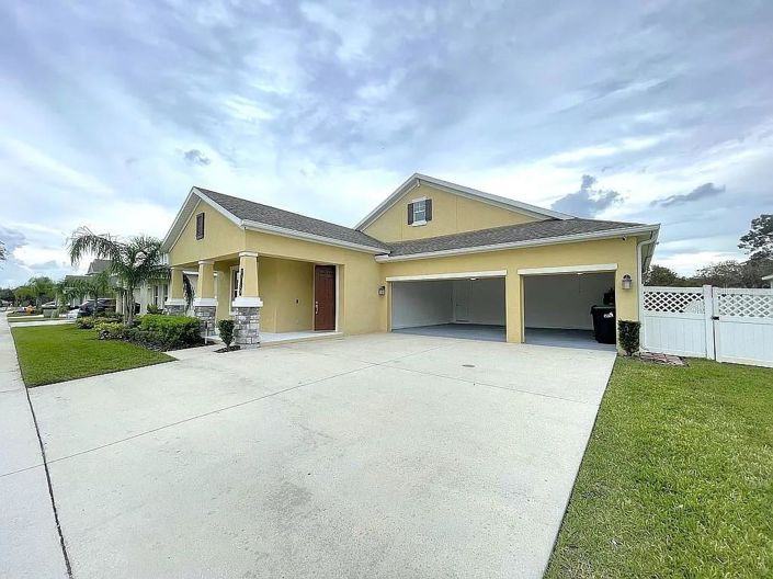 Image No.6-4 Bed House for sale