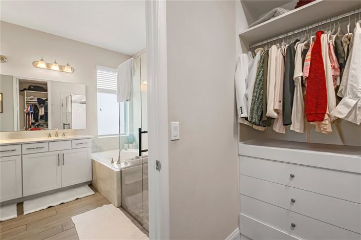 Image No.11-4 Bed House for sale