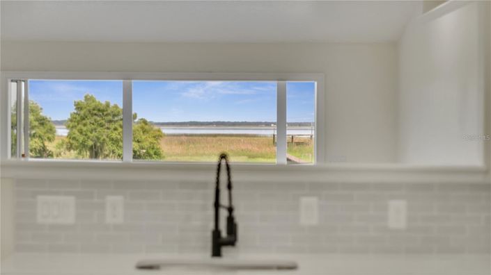 Image No.24-4 Bed House for sale