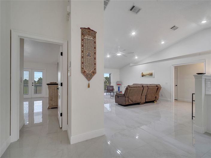 Image No.30-4 Bed House for sale