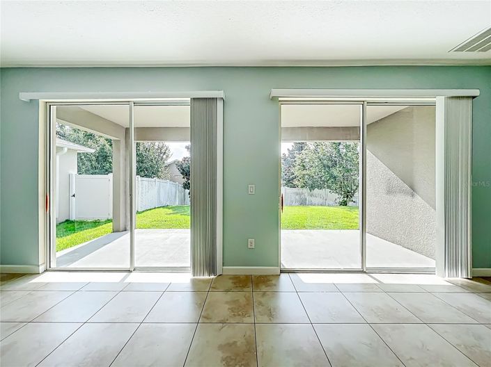 Image No.14-4 Bed House for sale