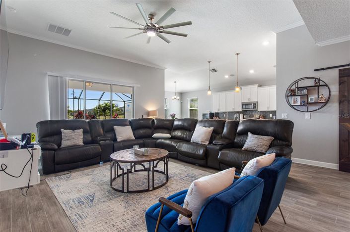 Image No.7-5 Bed House for sale