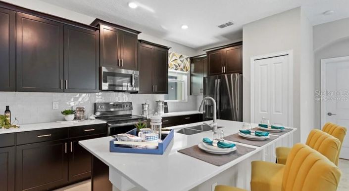 Image No.2-5 Bed House for sale