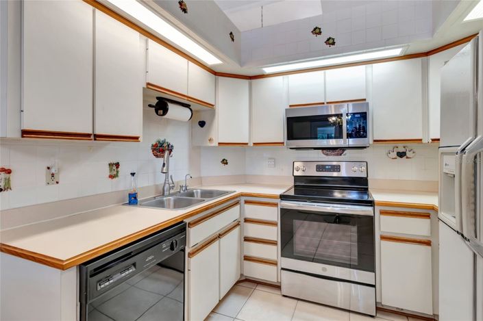 Image No.16-3 Bed House for sale