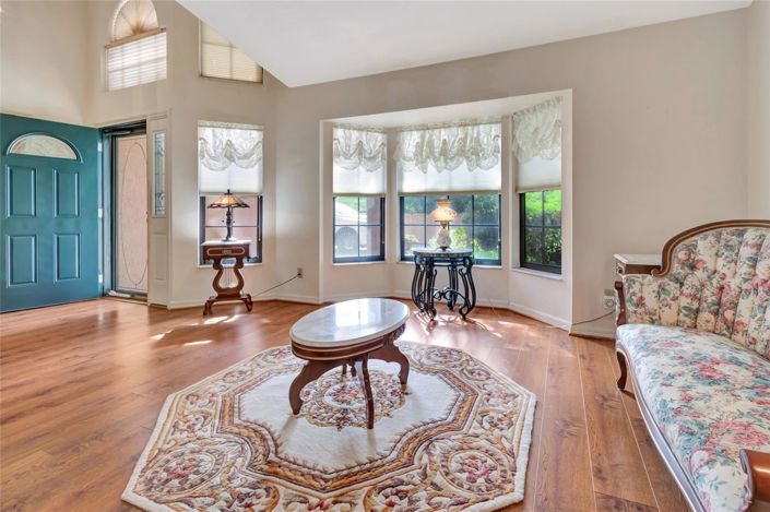 Image No.8-3 Bed House for sale