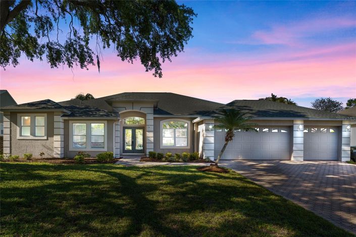 Image No.1-4 Bed House for sale