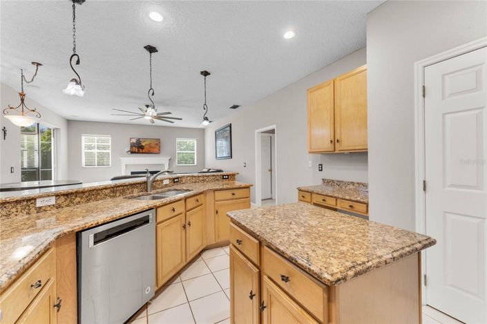 Image No.20-4 Bed House for sale