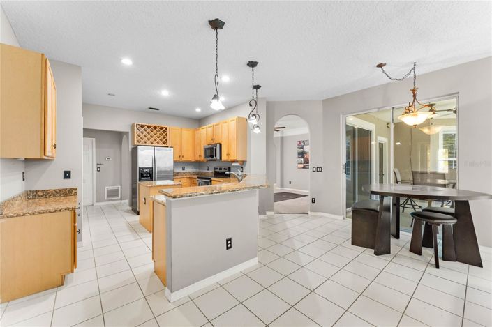 Image No.21-4 Bed House for sale