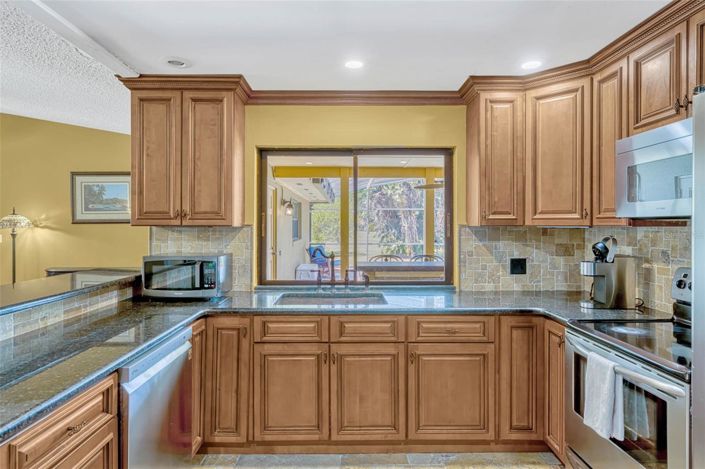 Image No.13-4 Bed House for sale