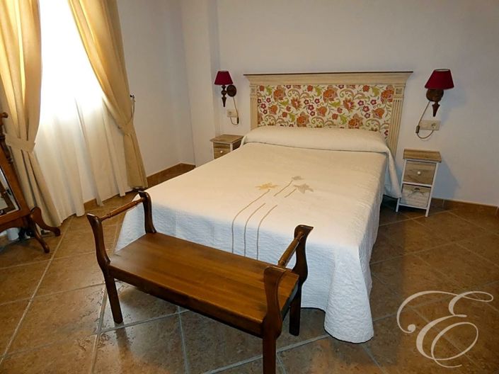 Image No.9-4 Bed Property for sale