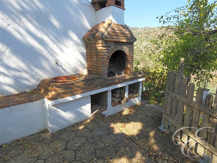 Image No.11-3 Bed Property for sale