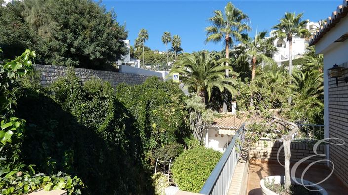 Image No.15-4 Bed Property for sale