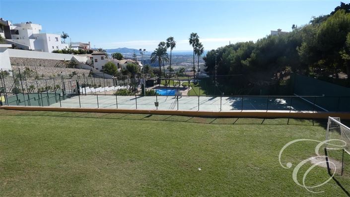 Image No.19-4 Bed Property for sale