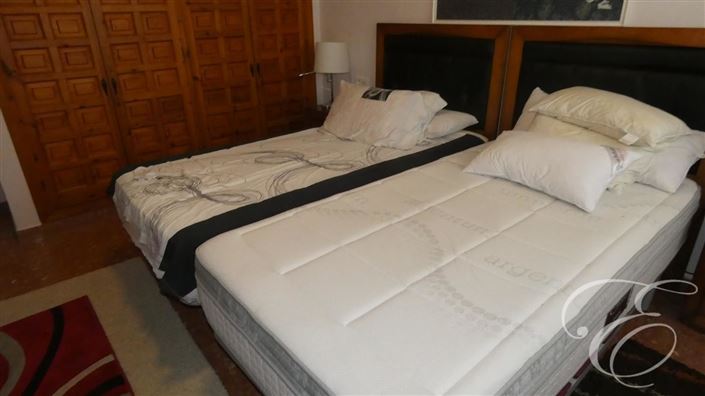 Image No.9-4 Bed Property for sale