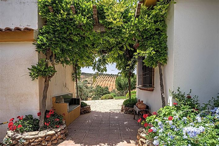 Image No.29-4 Bed Property for sale