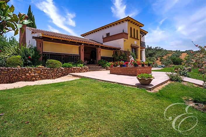 Image No.31-4 Bed Property for sale