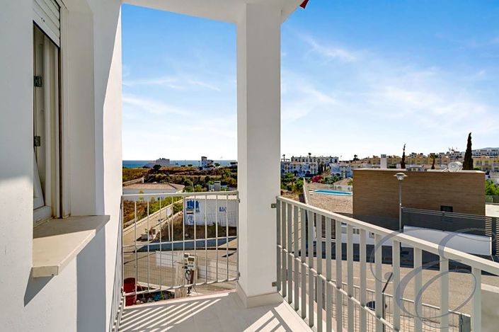 Image No.7-3 Bed Property for sale