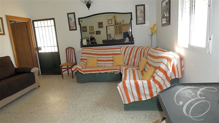 Image No.11-11 Bed Property for sale