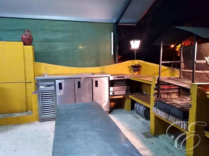 Image No.19-11 Bed Property for sale