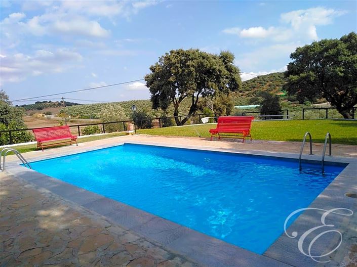 Image No.2-11 Bed Property for sale