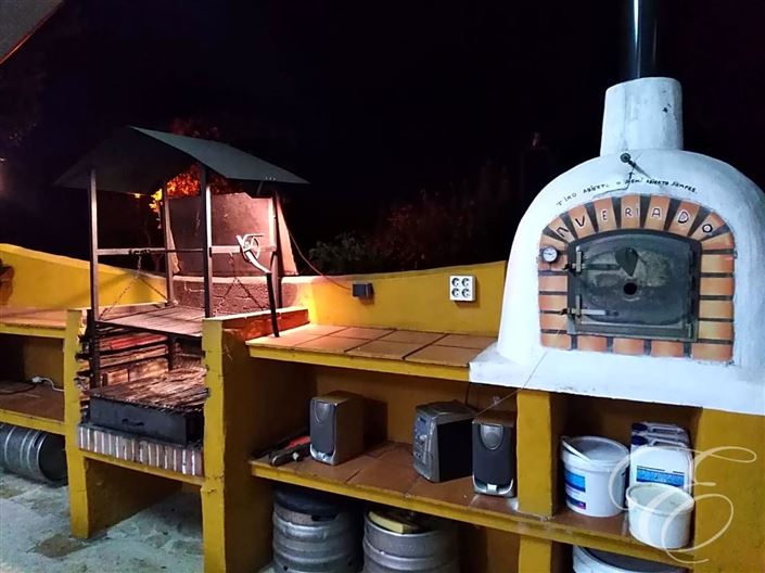 Image No.22-11 Bed Property for sale