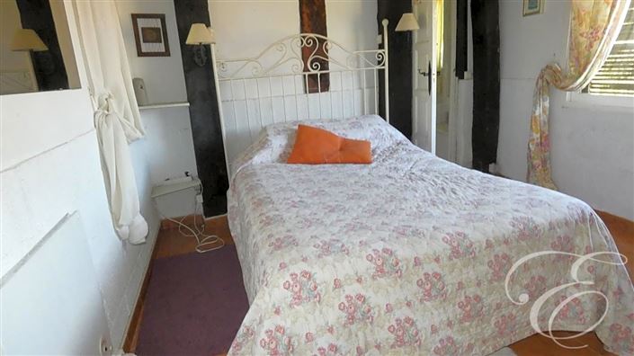 Image No.26-5 Bed Property for sale