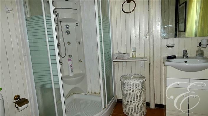 Image No.28-5 Bed Property for sale