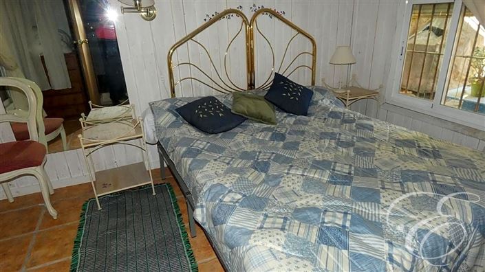 Image No.34-5 Bed Property for sale