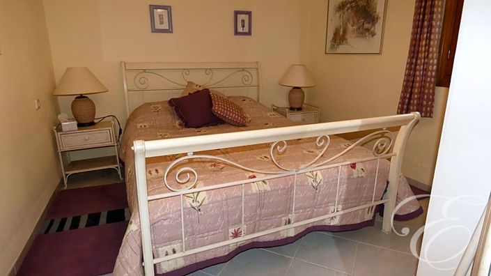 Image No.19-6 Bed Property for sale