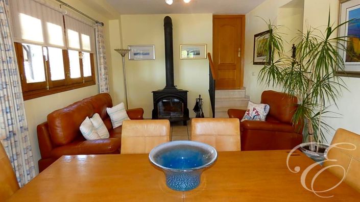 Image No.25-6 Bed Property for sale