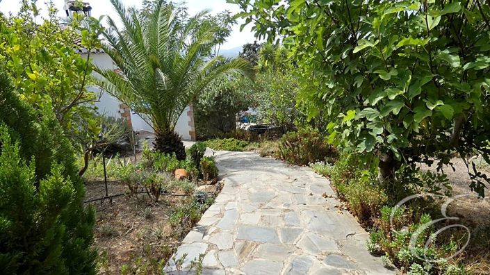 Image No.32-6 Bed Property for sale