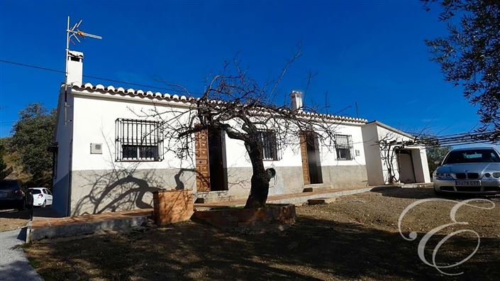 Image No.1-3 Bed Property for sale