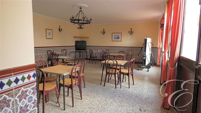 Image No.5-14 Bed Property for sale