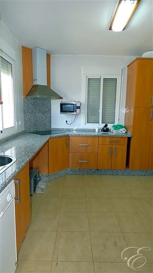 Image No.5-5 Bed Property for sale