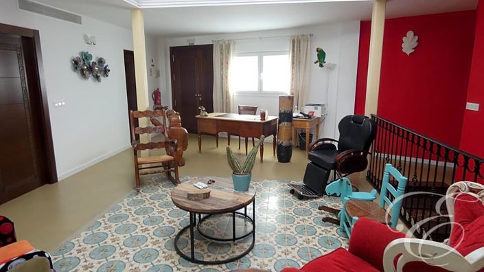 Image No.14-5 Bed Property for sale