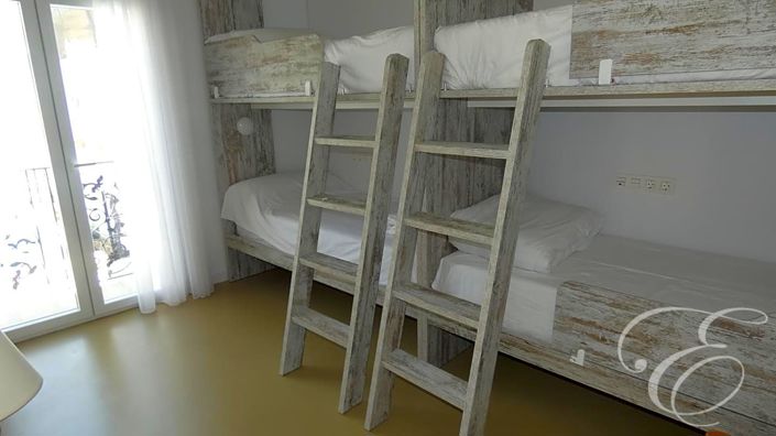 Image No.20-5 Bed Property for sale