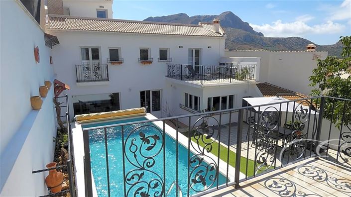 Image No.4-5 Bed Property for sale