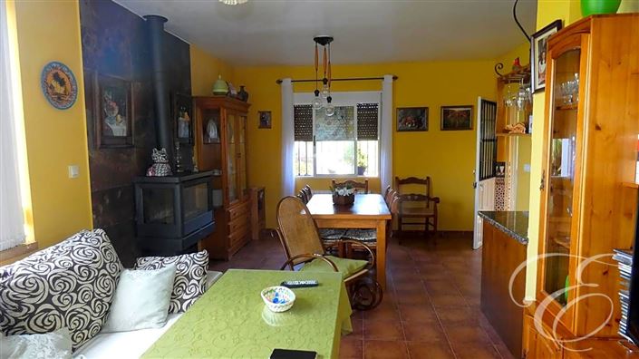 Image No.6-3 Bed Property for sale