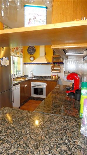 Image No.8-3 Bed Property for sale