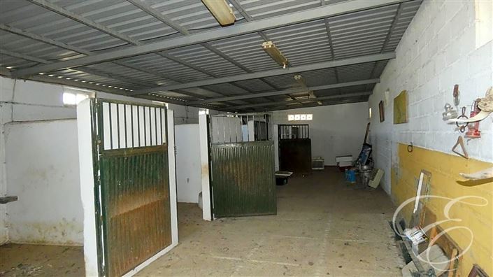 Image No.26-6 Bed Property for sale