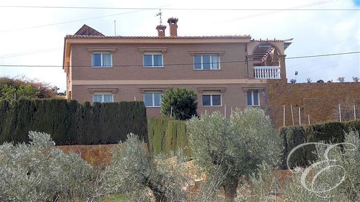 Image No.30-7 Bed Property for sale