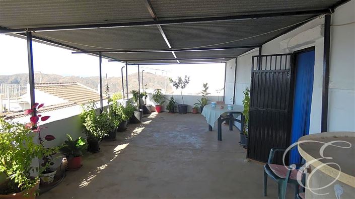 Image No.16-5 Bed Property for sale