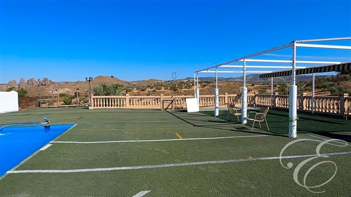 Image No.16-4 Bed Property for sale